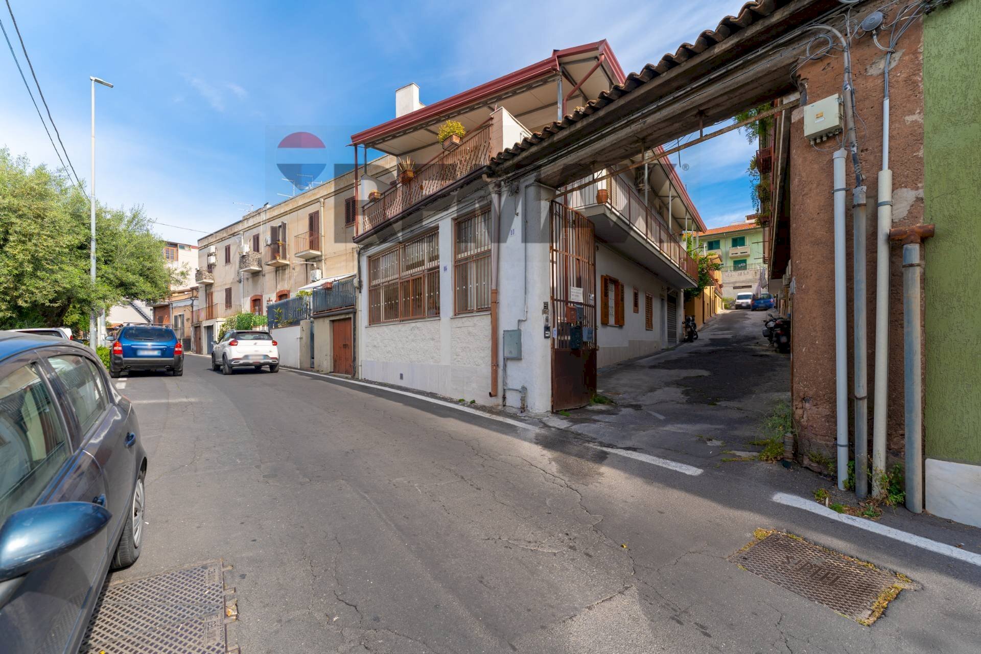 Edificio all\'aperto - Casa indipendente Via San Nullo
 
80, Catania - foto 1