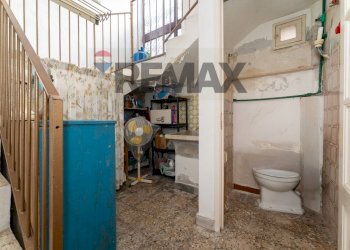 Scale - Casa indipendente Via San Nullo
 
80, Catania - foto 31
