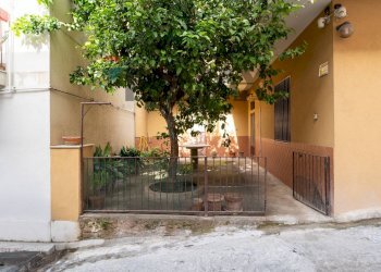 Edificio all\'aperto - Casa indipendente Via San Nullo
 
80, Catania - foto 56