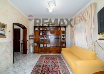 Soggiorno - Apartment Via Macaluso
 
83, Catania - photo 5