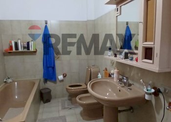 Bagno - Quadrilocale Via Regina Del Cielo
 
20, Fiumefreddo di Sicilia - foto 15