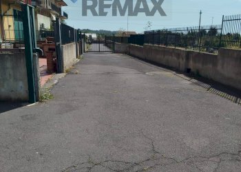 Edificio all\'aperto - Magazzino Via Agrigento
9, San Pietro Clarenza - foto 11