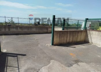 Terrazza - Magazzino Via Agrigento
9, San Pietro Clarenza - foto 14