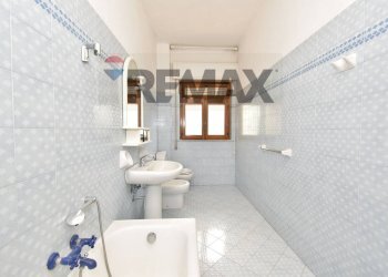 Bagno - Quadrilocale Via Provinciale Per Riposto
 
13, Acireale - foto 31