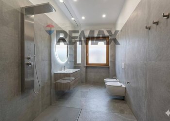 Bagno - Quadrilocale Via Provinciale Per Riposto
 
13, Acireale - foto 33