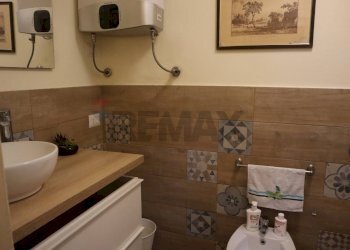 Bagno - Three-room apartment Via Pacini
 
47, Catania - photo 12