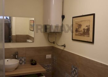 Bagno - Three-room apartment Via Pacini
 
47, Catania - photo 15