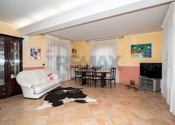 Foto 28 - Villa Via Duccio Galimberti
 
111, Santa Venerina - photo 28