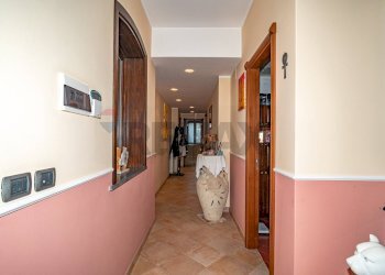 Foto 30 - Villa Via Duccio Galimberti
 
111, Santa Venerina - photo 30