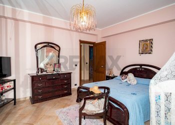 Foto 39 - Villa Via Duccio Galimberti
 
111, Santa Venerina - photo 39