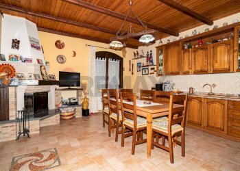 Foto 40 - Villa Via Duccio Galimberti
 
111, Santa Venerina - photo 40