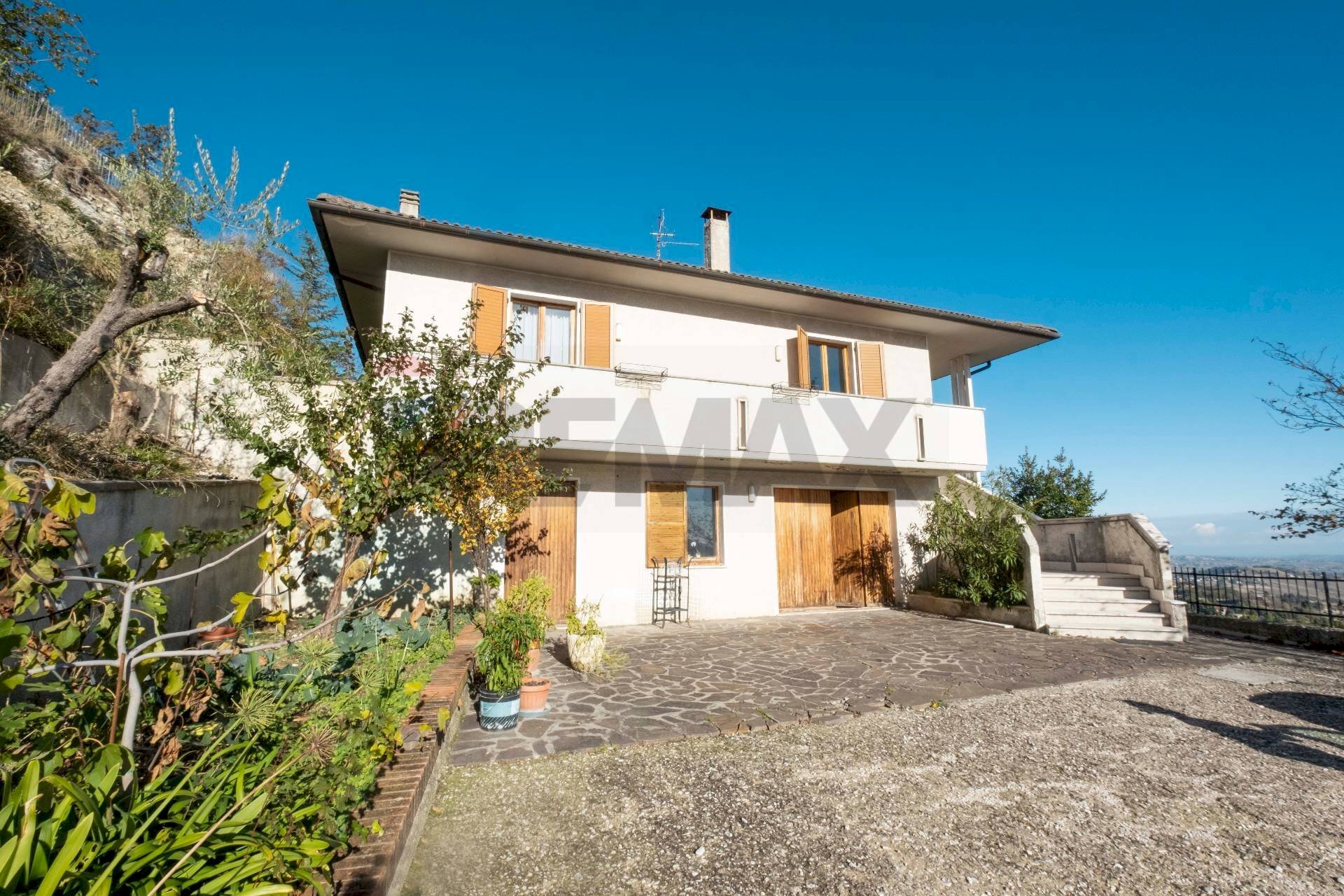Casa all\'aperto - Independent house Via Monaci Silvestrini
21, Arcevia - photo 2