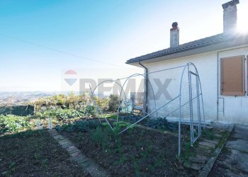 Casa all\'aperto - Independent house Via Monaci Silvestrini
 
21, Arcevia - photo 18