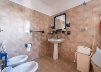 Bagno - Independent house Via Monaci Silvestrini
 
21, Arcevia - photo 23