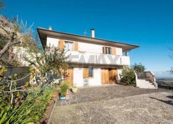 Casa all\'aperto - Independent house Via Monaci Silvestrini
 
21, Arcevia - photo 49