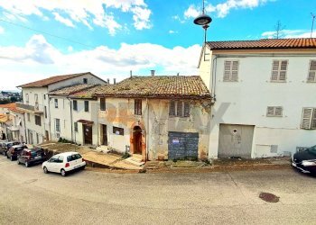 Casa all\'aperto - Casa semi indipendente via Mazzini
 
24, 22, San Marcello - foto 5