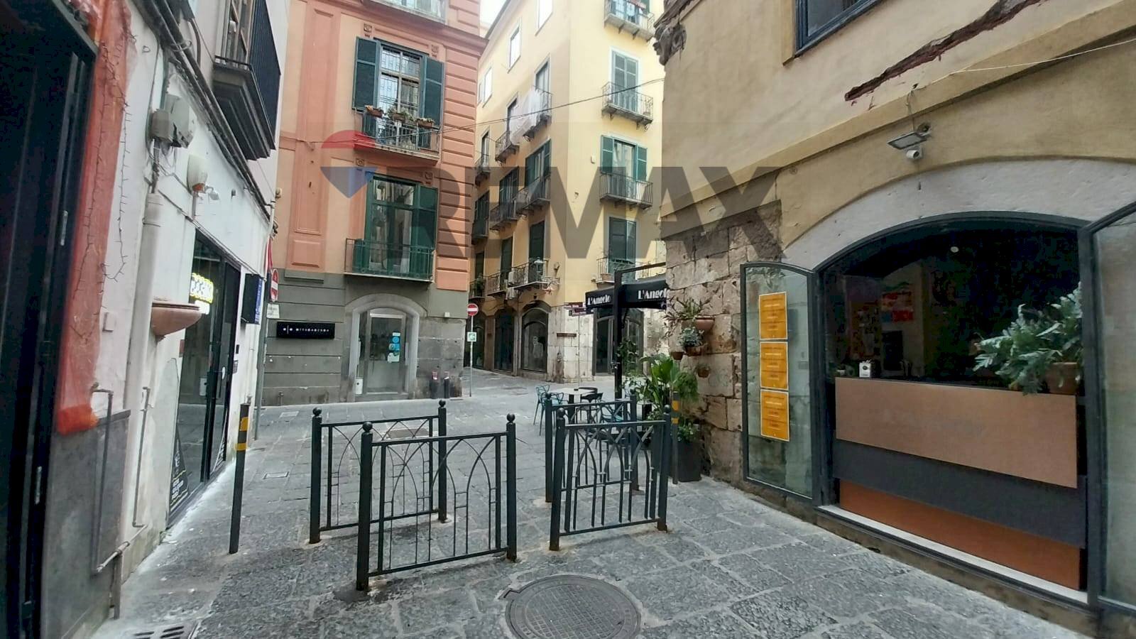 Edificio all\'aperto - Locale Commerciale Via Portanova
 
18, Salerno - foto 1
