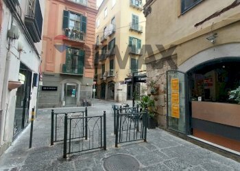 Edificio all\'aperto - Locale Commerciale Via Portanova
 
18, Salerno - foto 1