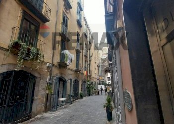 Edificio all\'aperto - Locale Commerciale Via Portanova
 
18, Salerno - foto 3
