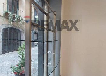 Balcone - Locale Commerciale Via Portanova
 
18, Salerno - foto 4