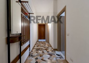 Hall / corridoio - Three-room apartment VIA PASCOLI
 
4, Carnate - photo 18
