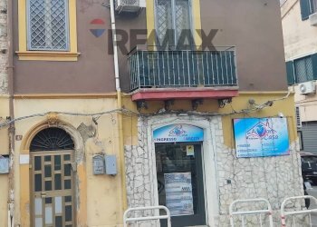 Edificio all\'aperto - Three-room apartment comunale camaro
 
86, Messina - photo 1