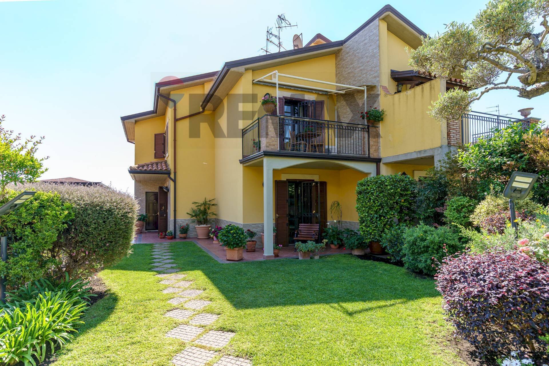 Casa all\'aperto - Terraced Villa Via Maria Grazia Cutuli
 
15, Viagrande - photo 1