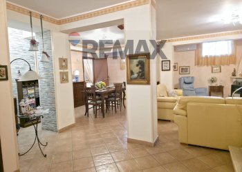 Sala da pranzo - Terraced Villa Via Maria Grazia Cutuli
 
15, Viagrande - photo 49