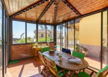 Sala da pranzo - Villa a Schiera Via Maria Grazia Cutuli
 
15, Viagrande - foto 11