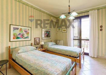 Camera / camera da letto - Villa a Schiera Via Maria Grazia Cutuli
 
15, Viagrande - foto 30