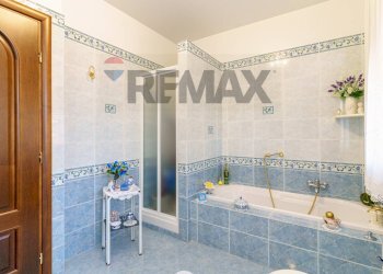Bagno - Villa a Schiera Via Maria Grazia Cutuli
 
15, Viagrande - foto 48