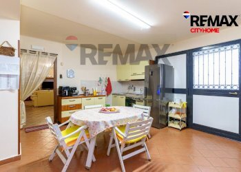 Sala da pranzo - Villa a Schiera Via Maria Grazia Cutuli
 
15, Viagrande - foto 63