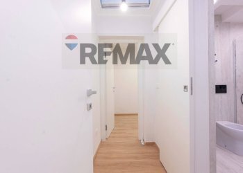 Hall / corridoio - Two-room apartment Via Saturno
 
24, Catania - photo 6
