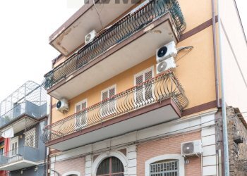 Edificio all\'aperto - Two-room apartment Via Saturno
 
24, Catania - photo 11