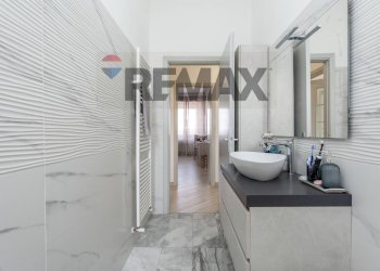 Bagno - Four-room apartment Viale Principe Umberto
 
152, Caltagirone - photo 9