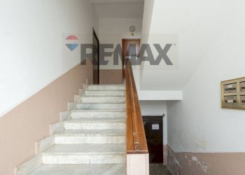 Scale - Four-room apartment Viale Principe Umberto
 
152, Caltagirone - photo 21