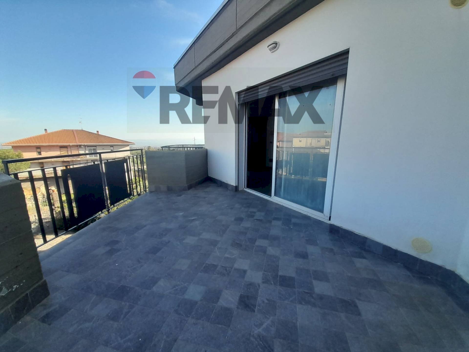 Terrazza - Three-room apartment Via: ROMA, Camporotondo Etneo - photo 1