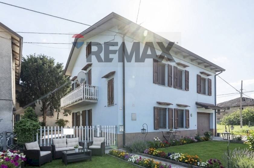 Casa all\'aperto - Casa indipendente VIA CORNEDOLE
 
89, Castelnovo di Sotto - foto 2