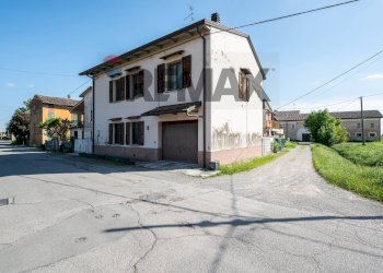 Casa all\'aperto - Casa indipendente VIA CORNEDOLE
 
89, Castelnovo di Sotto - foto 4