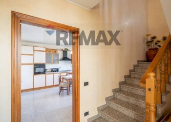 Scale - Casa indipendente VIA CORNEDOLE
 
89, Castelnovo di Sotto - foto 7