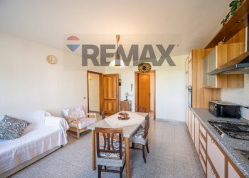 Sala da pranzo - Casa indipendente VIA CORNEDOLE
 
89, Castelnovo di Sotto - foto 10