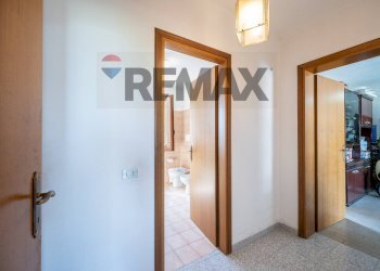 Hall / corridoio - Casa indipendente VIA CORNEDOLE
 
89, Castelnovo di Sotto - foto 14