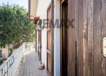 Balcone - Casa indipendente VIA CORNEDOLE
 
89, Castelnovo di Sotto - foto 46