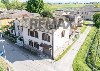 Casa all\'aperto - Casa indipendente VIA CORNEDOLE
 
89, Castelnovo di Sotto - foto 57