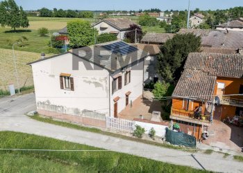 Casa all\'aperto - Casa indipendente VIA CORNEDOLE
 
89, Castelnovo di Sotto - foto 58