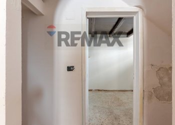 Hall / corridoio - Bilocale VIA EMILIO ZOLA
 
3, Avola - foto 3