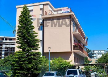 Edificio all\'aperto - Attico Albissola Marina - foto 1