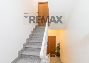 Scale - Apartment VIA ROMA
 
54, Tornareccio - photo 28