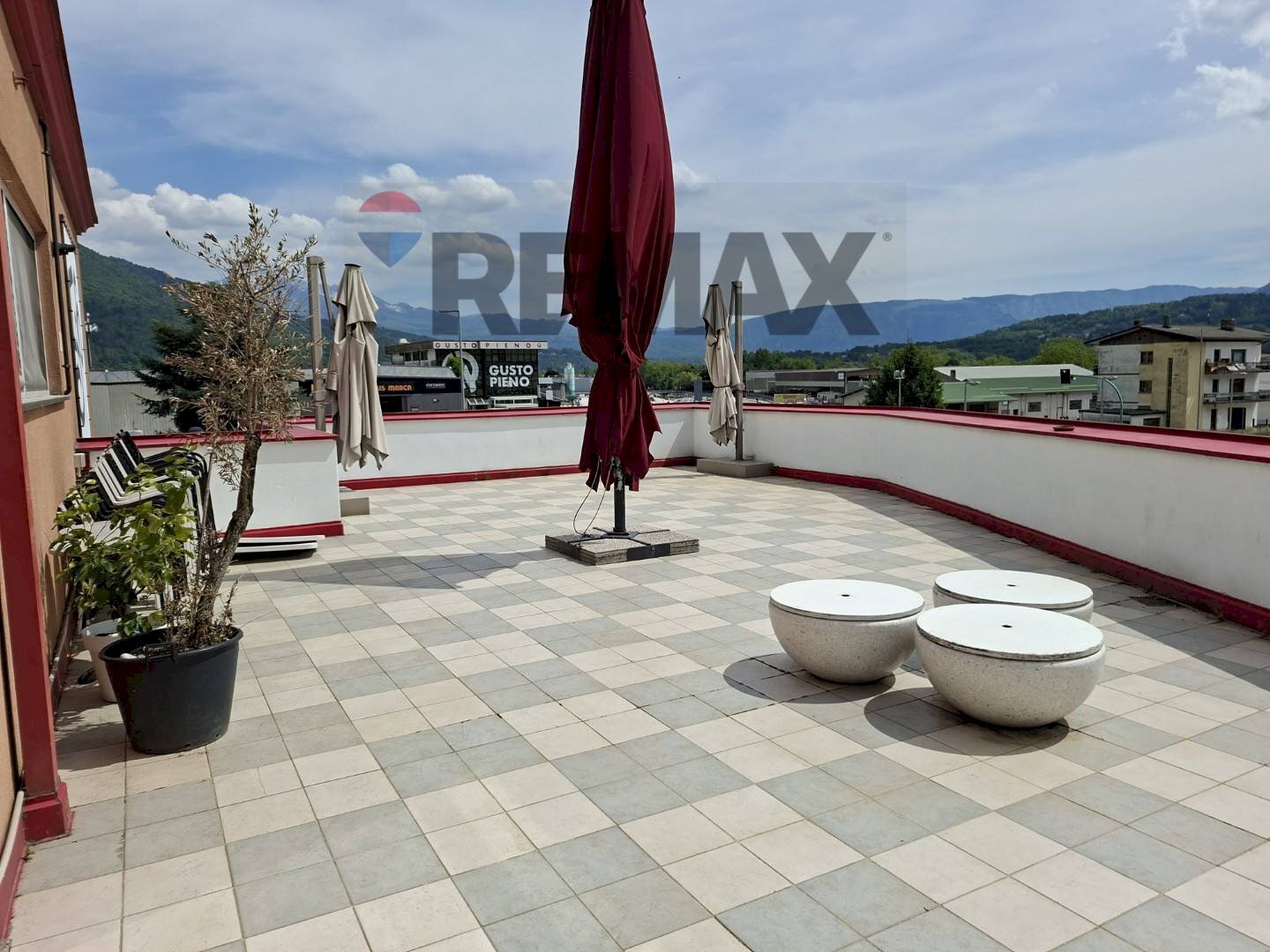 Terrazza - Commercial Premises Viale Cadore
 
56, Ponte nelle Alpi - photo 1