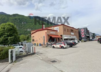 Edificio all\'aperto - Commercial Premises Viale Cadore
56, Ponte nelle Alpi - photo 8